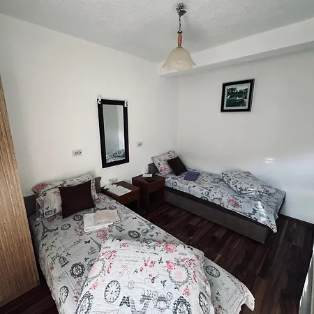 Plava Spilja-id Motel *